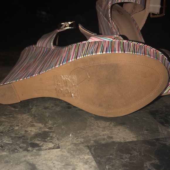 Shoes - Picture 4 of 4